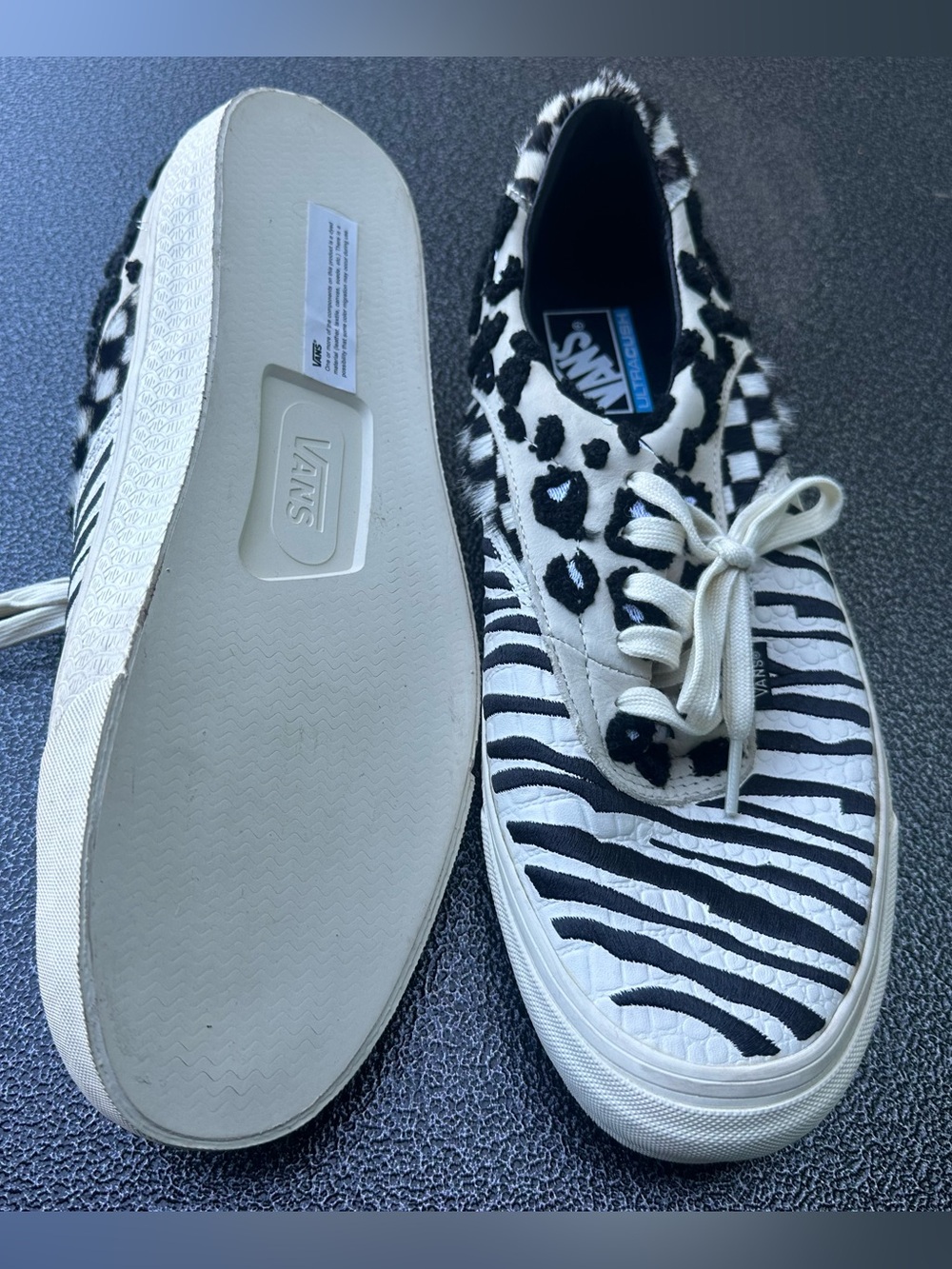 Vans zebra cheetah and checker Print Lace-Up Sneakers - Black & White